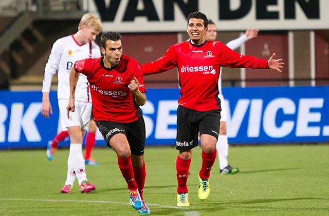 作为年仅2 作为年仅2